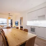 Brand New 2bdr With Private Sauna Apartamento