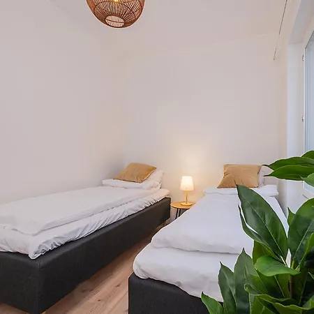Brand New 2bdr With Private Sauna *