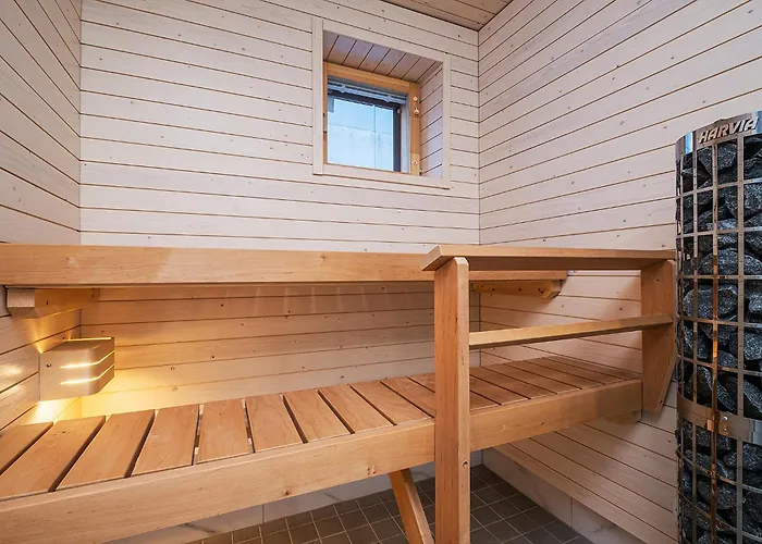 Brand New 2bdr With Private Sauna D14 *